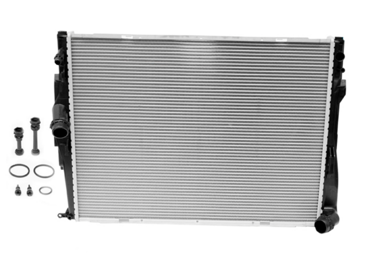 BMW E90/E92/E93 3-Series Radiator By Nissens 17117562079 or 17117559273